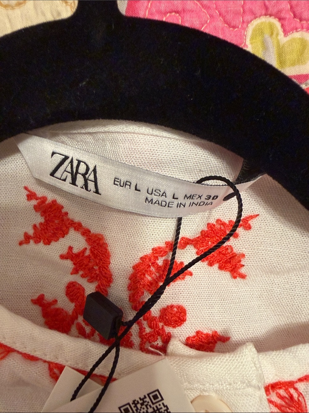 Zara White Blouse with Bright Red Embroidery - Picture 4 of 7